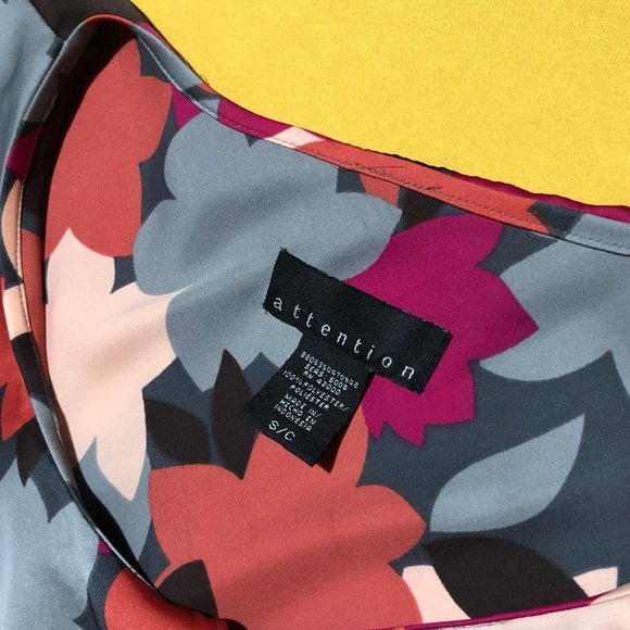 Attention Womens Sz S Ruffled Short Cap Sleeves Floral Light Top - Picture 5 of 6